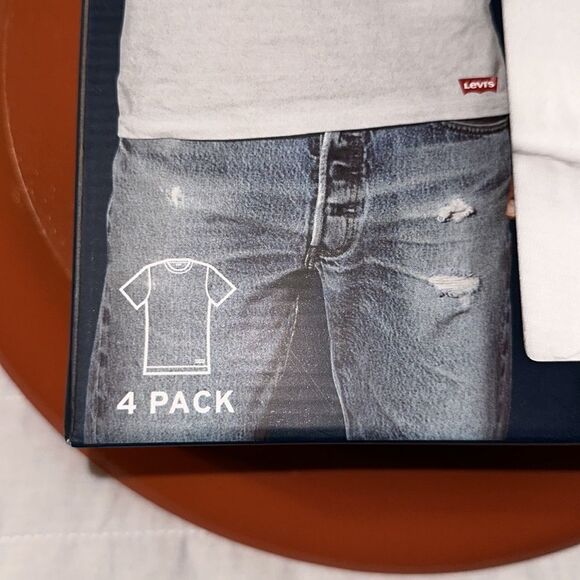 LEVI’S S Pack of 4 Premium Cotton White Crewneck Short Sleeve T-Shirts - Picture 5 of 9